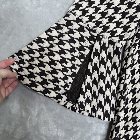 Ali Miles Top Womens Medium Black White Houndstooth Bell Sleeve Artsy Langenlook - Picture 3 of 11